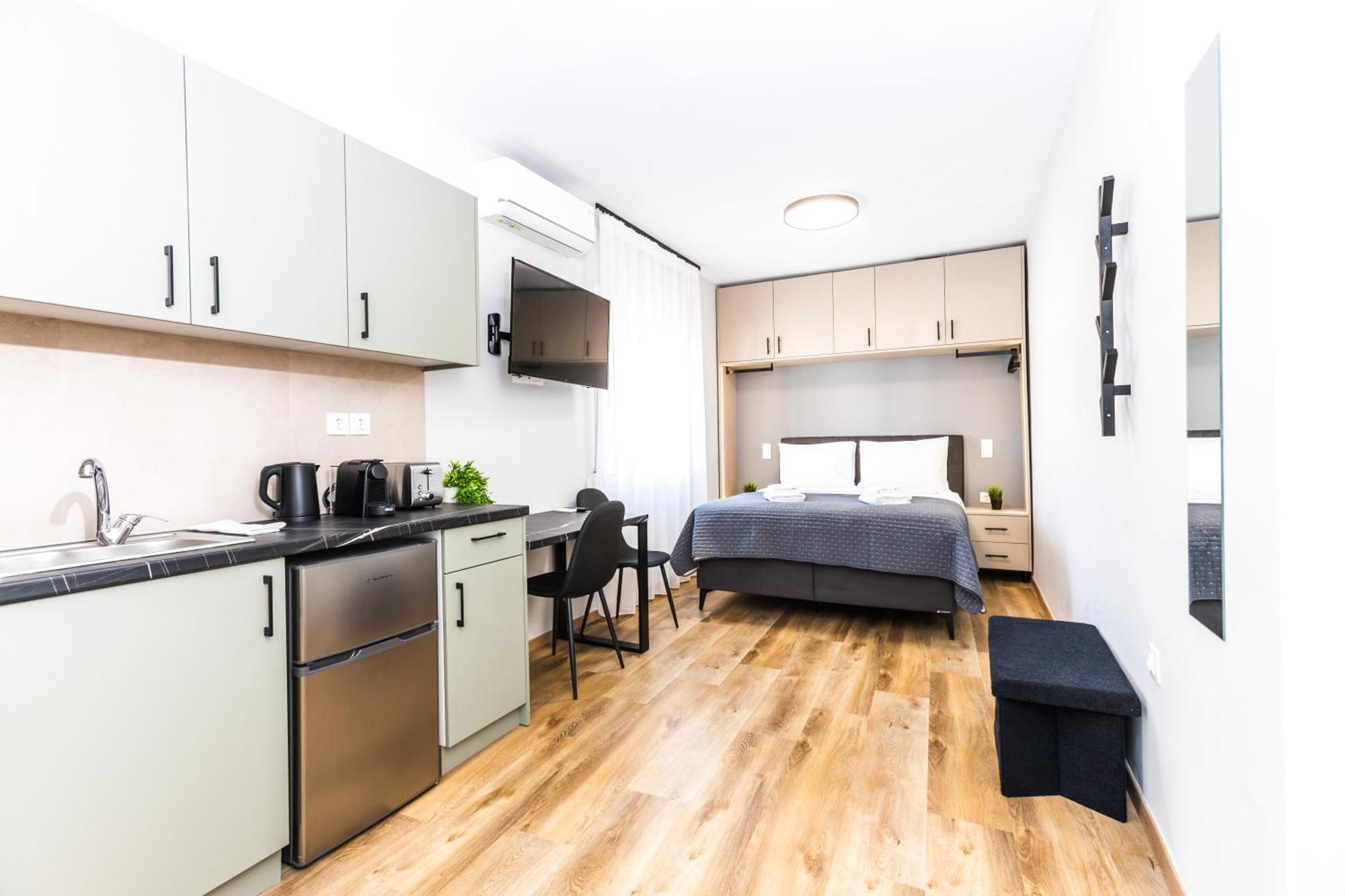 Raise Area 41 Apartment